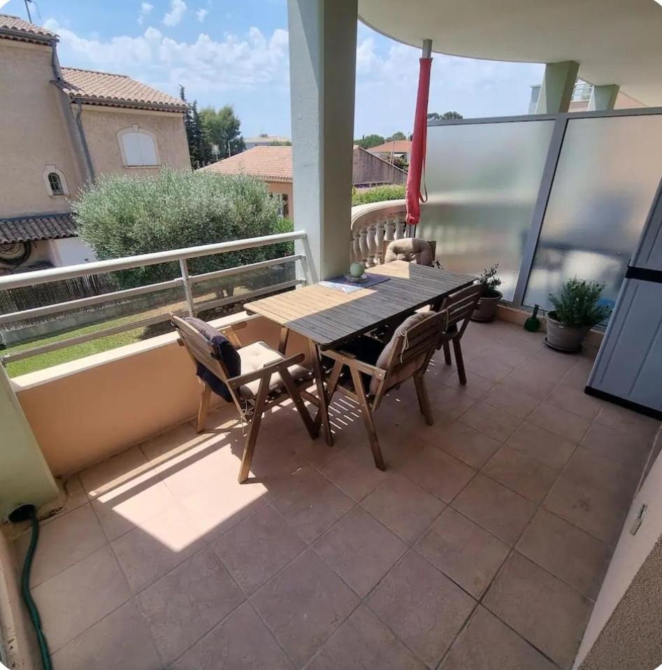 Ferienwohnung Gemütliches Studio, Pool, Parkplatz. Ohne Vis-a-vis. Fréjus Exterior foto